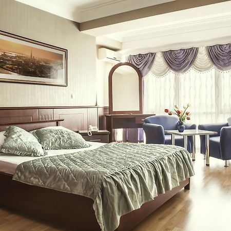 King Hotel Peje Luaran gambar