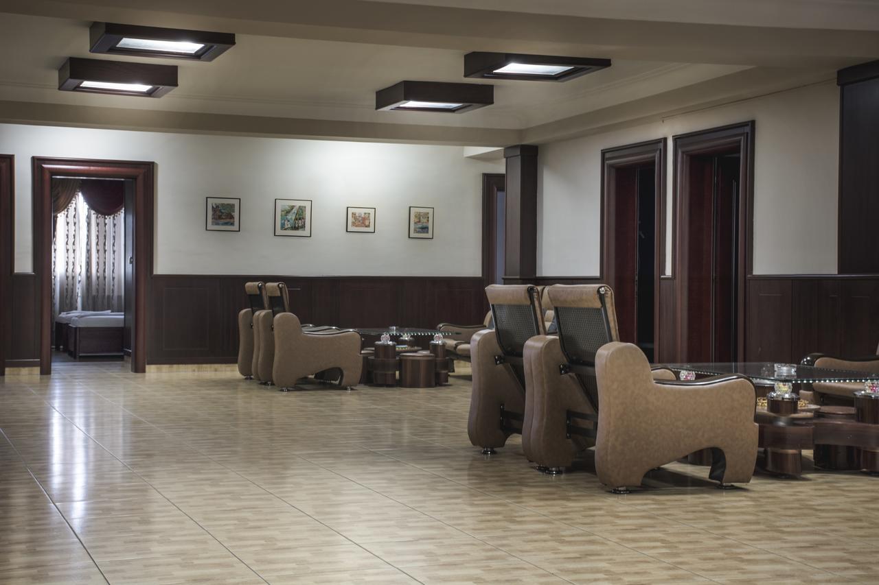 King Hotel Peje Luaran gambar