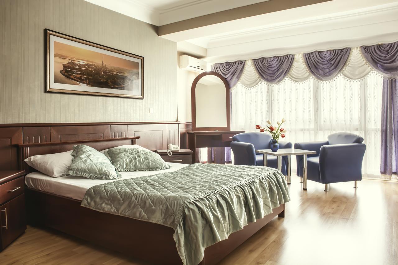 King Hotel Peje Luaran gambar