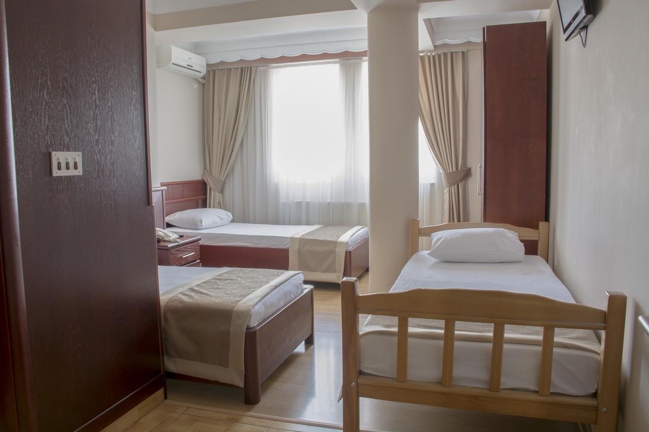 King Hotel Peje Luaran gambar