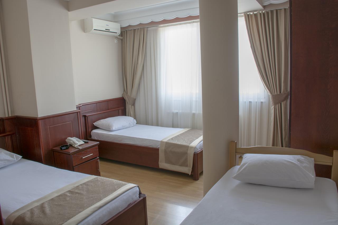 King Hotel Peje Luaran gambar